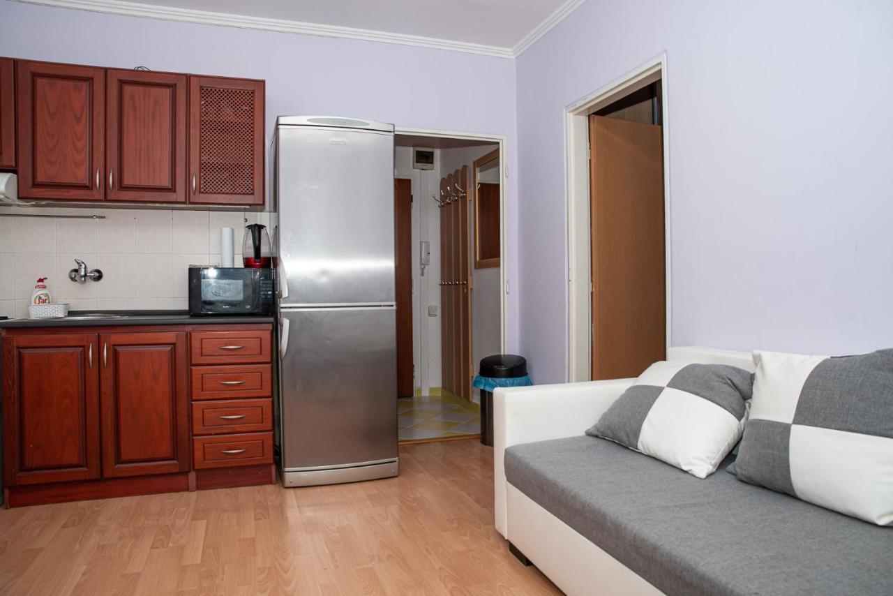 Lovely One Bedroom Apartment โนเว ซามคี ภายนอก รูปภาพ