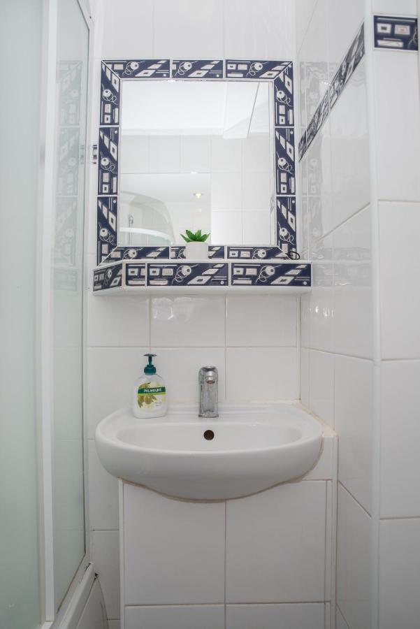 Lovely One Bedroom Apartment โนเว ซามคี ภายนอก รูปภาพ
